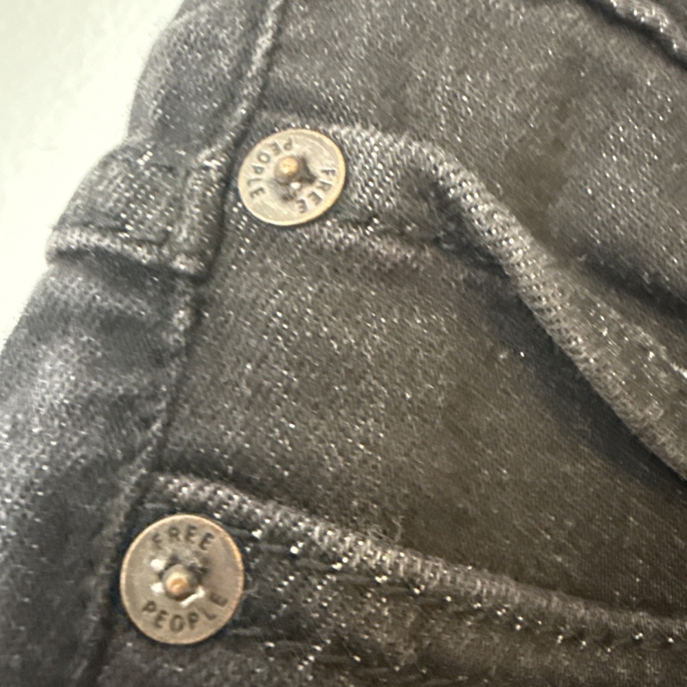 Free People Black Skinny Jeans 26 Ripped Knee Raw Hem Indie Sleaze‎ Grunge Y2K - Picture 6 of 7